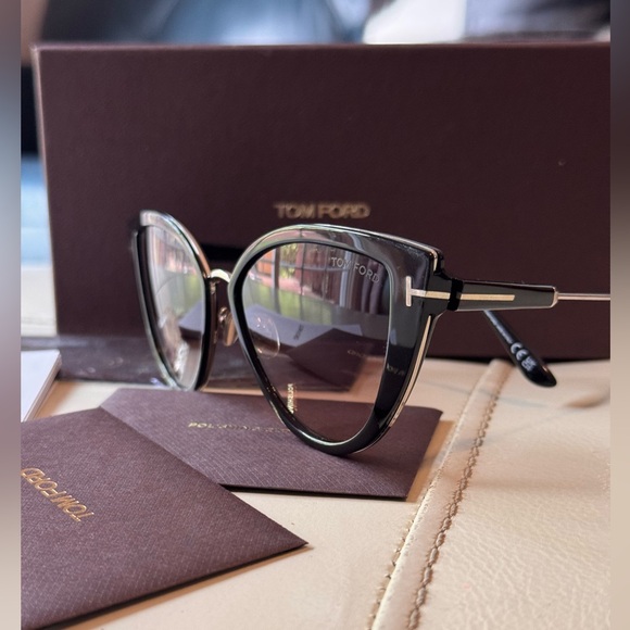 Tom Ford Black Sunglasses - Picture 1 of 6